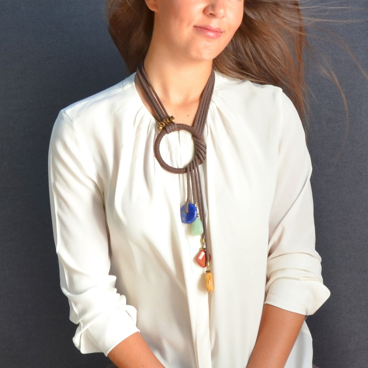 AMBRA WRAP BROWN NECKLACE