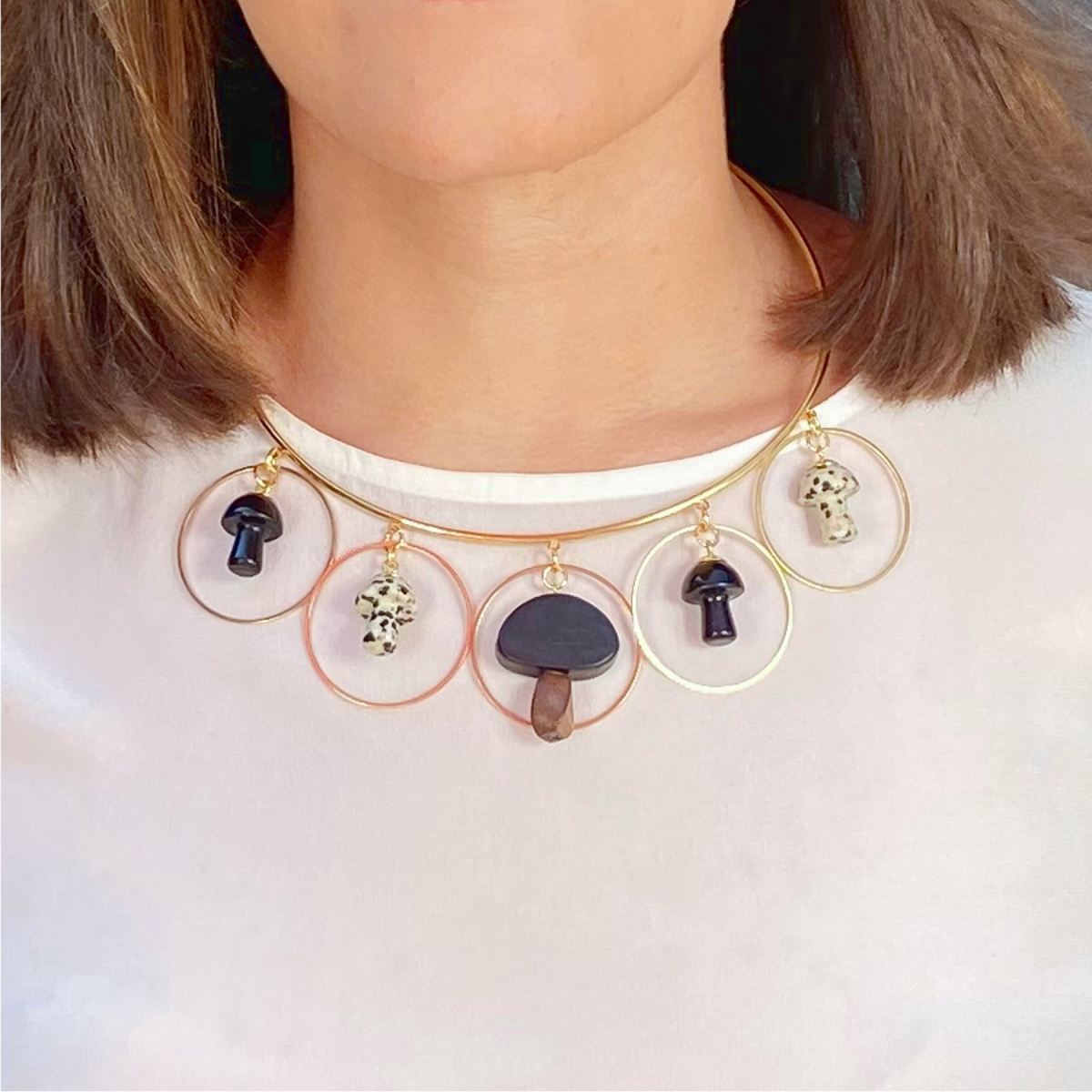 DAVINIA MUSHROOMS COLLAR NECKLACE BLUE RED