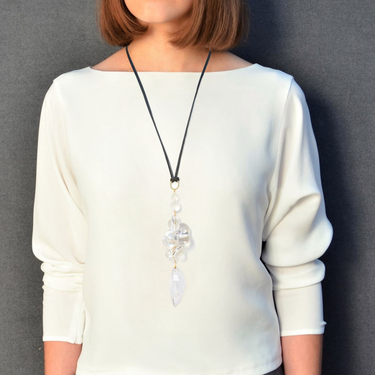 BRUNELLA RESIN BUBBLE NECKLACE CLEAR