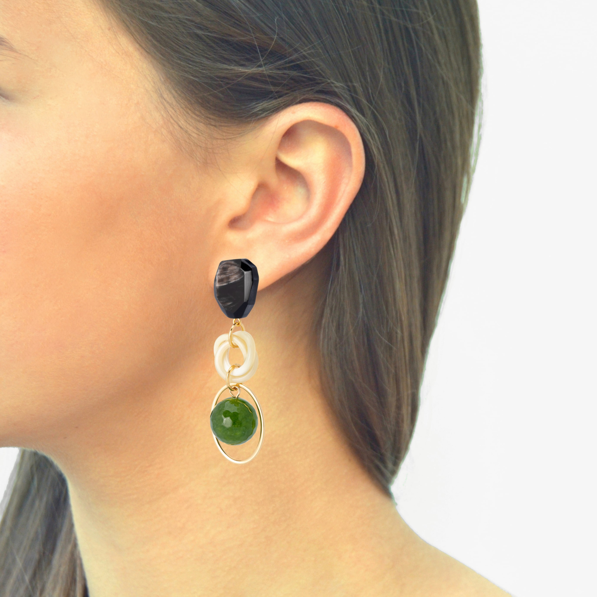 MANNY AGATES HORN LOVE/KNOT EARRINGS GREEN