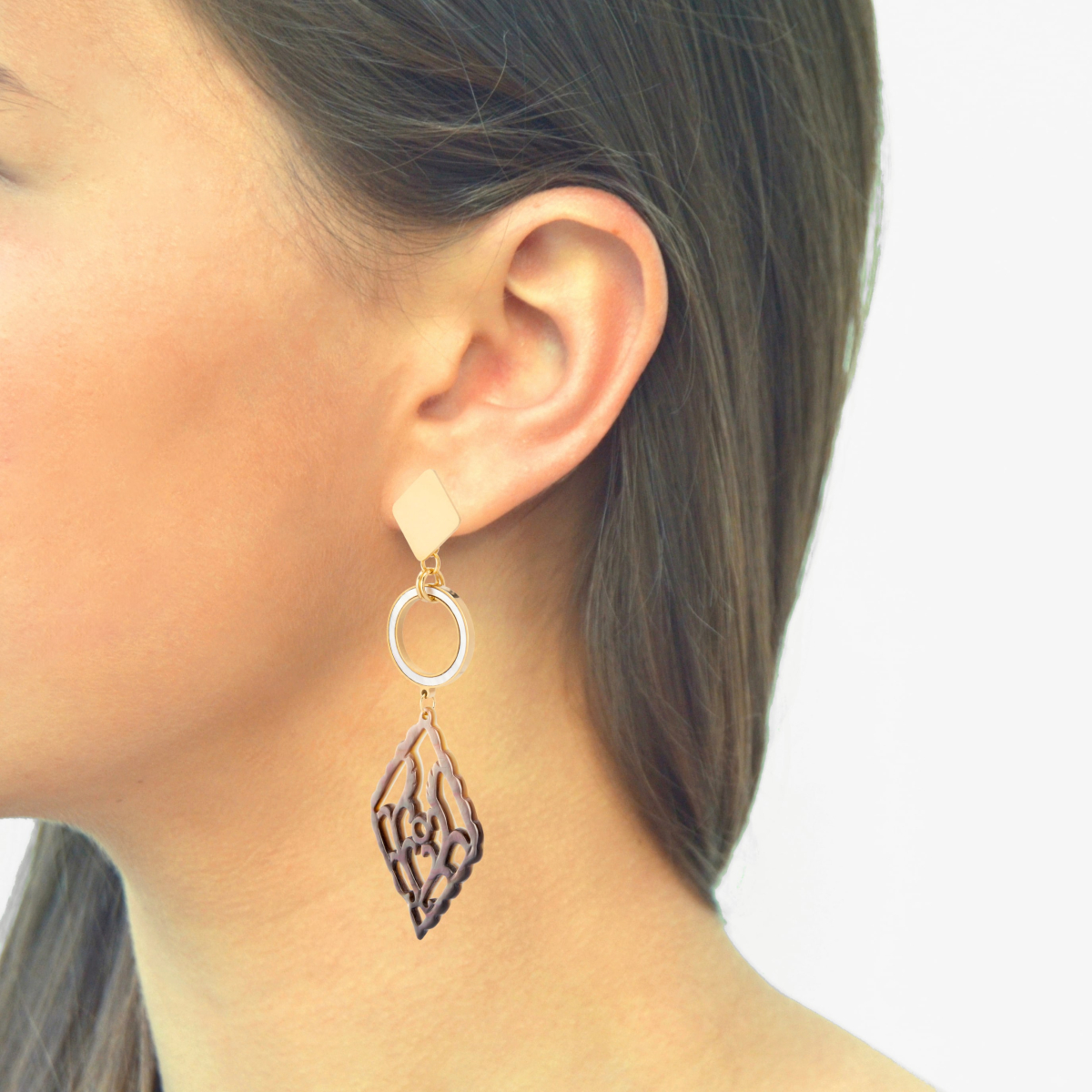 ANNA CARVED NACRE RHOMBUS EARRINGS