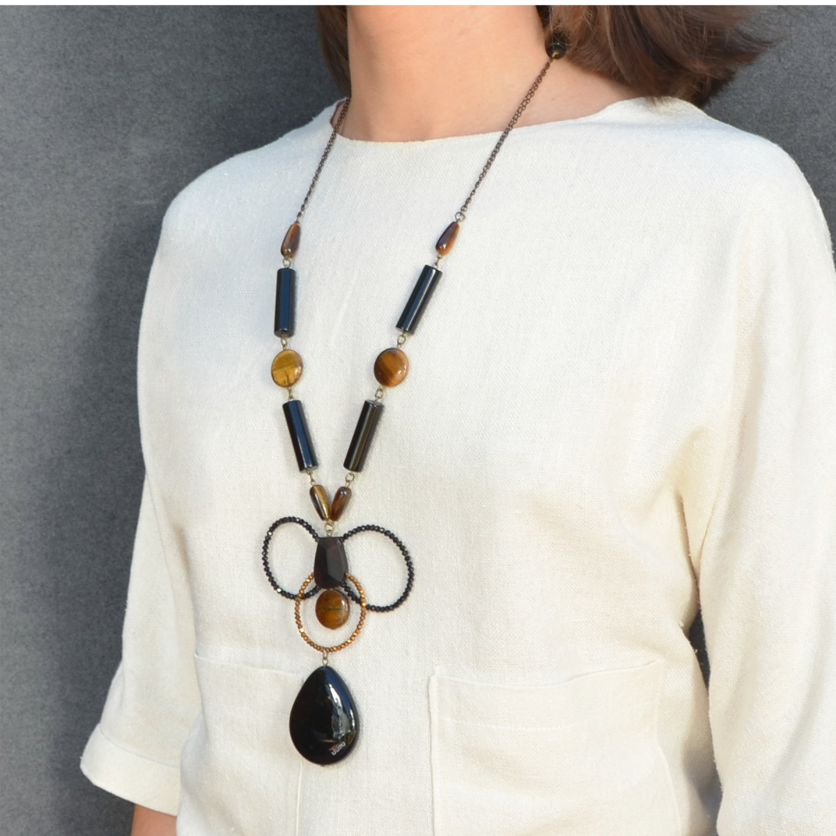 COLLAR MARA CON ADORNO DE ÓNIX Y HEMATITE